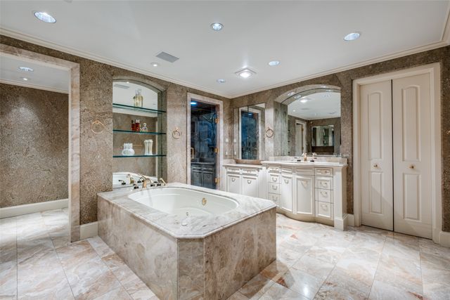 5200 Keller Springs Road 1424 & 1426, Dallas, TX 75248