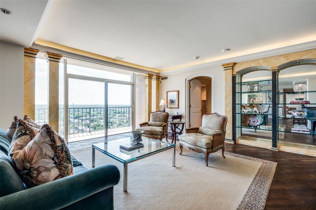 5200 Keller Springs Road 1424 & 1426, Dallas, TX 75248