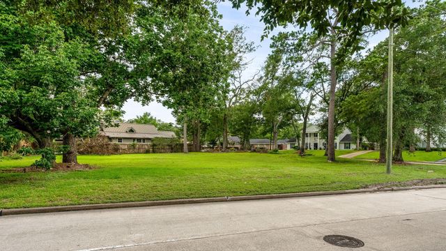 10 Warrenton Drive, Houston, TX 77024