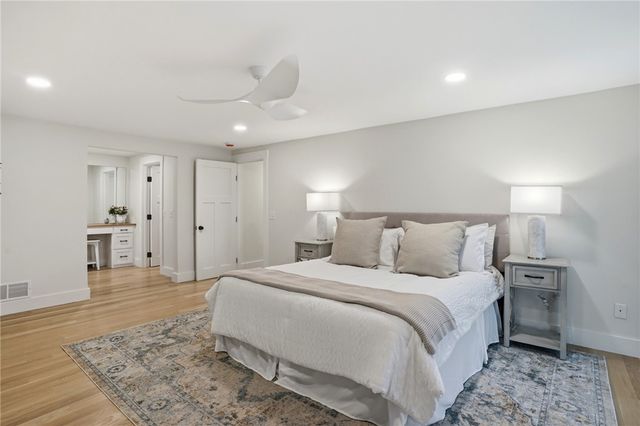 5763 Post Road, East Greenwich, RI 02818