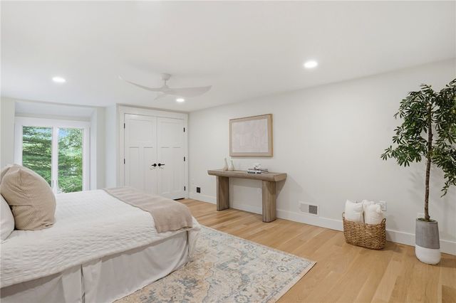 5763 Post Road, East Greenwich, RI 02818