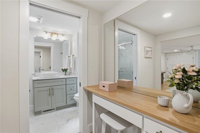 5763 Post Road, East Greenwich, RI 02818
