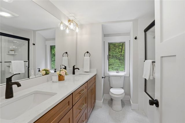 5763 Post Road, East Greenwich, RI 02818
