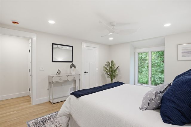 5763 Post Road, East Greenwich, RI 02818