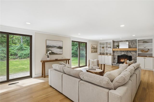 5763 Post Road, East Greenwich, RI 02818