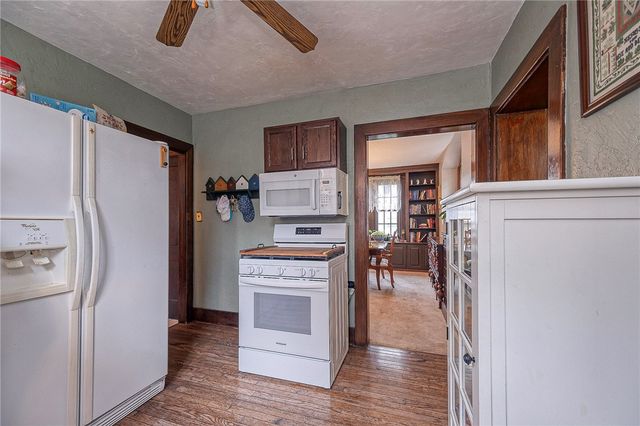 451 Walnut St, Blawnox, PA 15238