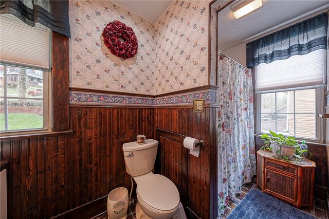 451 Walnut St, Blawnox, PA 15238