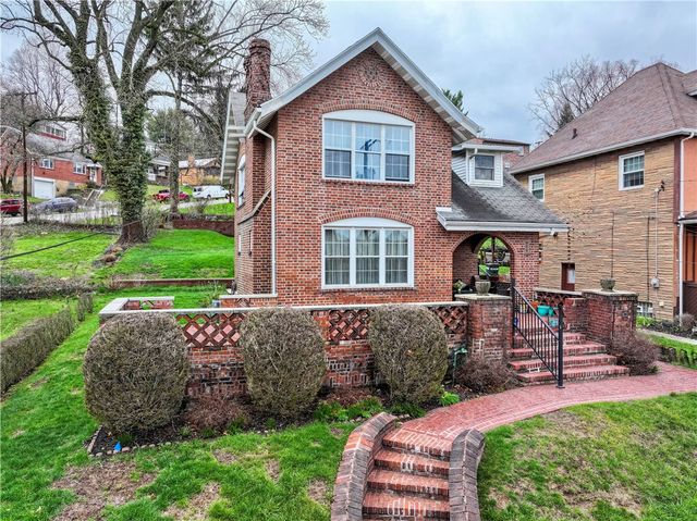 451 Walnut St, Blawnox, PA 15238