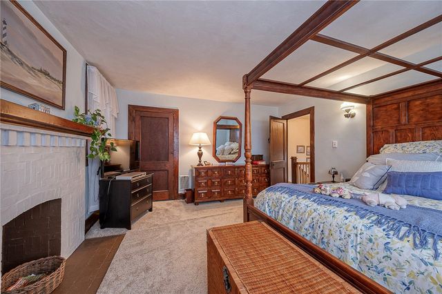 451 Walnut St, Blawnox, PA 15238