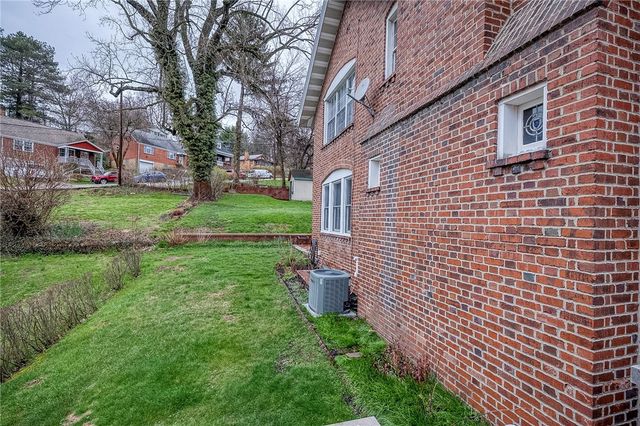 451 Walnut St, Blawnox, PA 15238