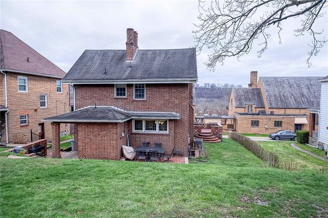 451 Walnut St, Blawnox, PA 15238