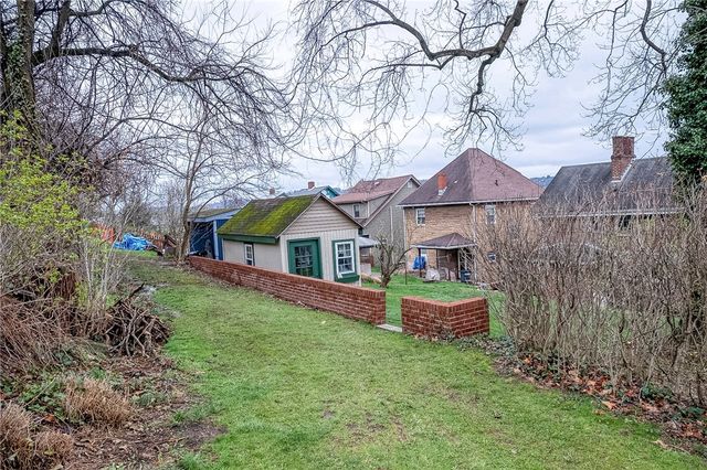 451 Walnut St, Blawnox, PA 15238