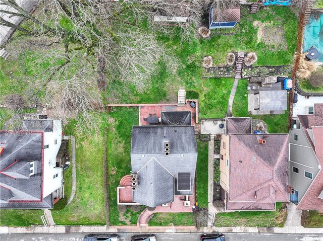 451 Walnut St, Blawnox, PA 15238