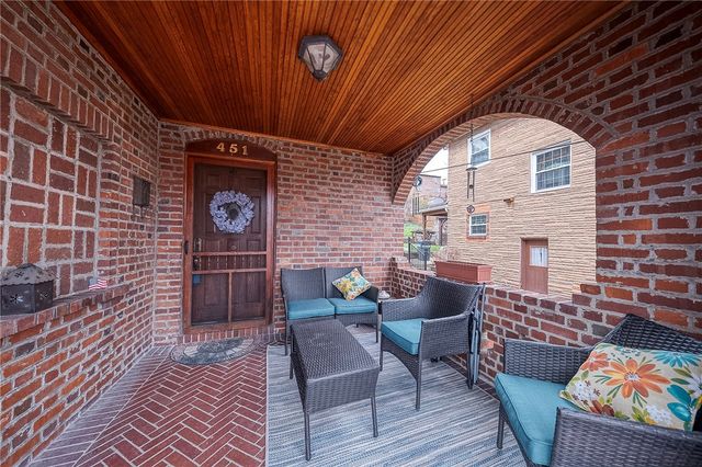 451 Walnut St, Blawnox, PA 15238