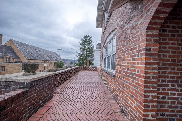 451 Walnut St, Blawnox, PA 15238