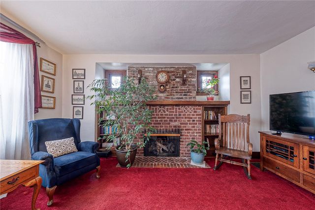 451 Walnut St, Blawnox, PA 15238