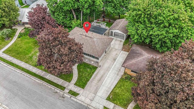 2016 MONROE STREET, New Holstein, WI 53061