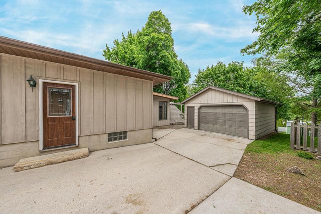 2016 MONROE STREET, New Holstein, WI 53061