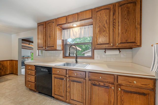 2016 MONROE STREET, New Holstein, WI 53061