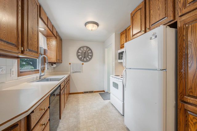 2016 MONROE STREET, New Holstein, WI 53061