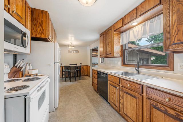 2016 MONROE STREET, New Holstein, WI 53061
