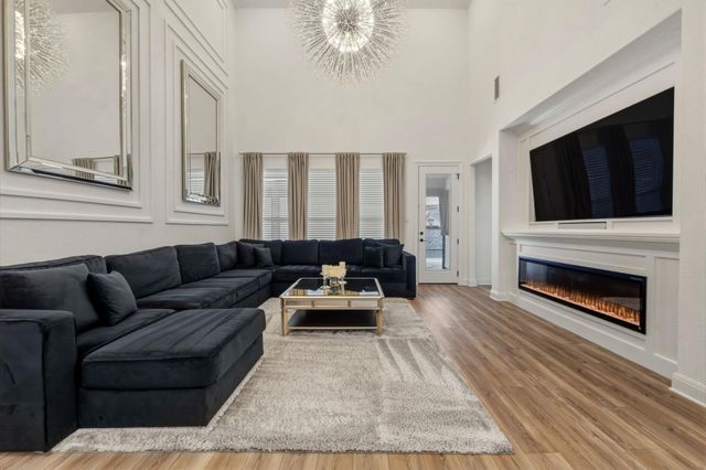 209 Turnbuckle BND, Leander, TX 78641