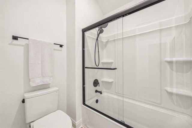 209 Turnbuckle BND, Leander, TX 78641