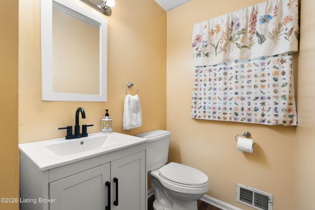 7214 Blazier Ct, Louisville, KY 40228