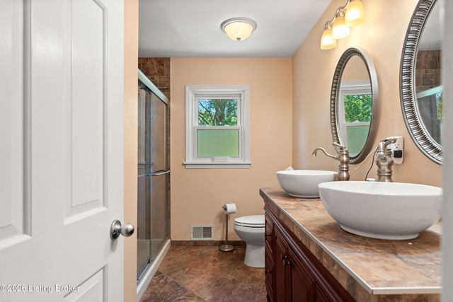 7214 Blazier Ct, Louisville, KY 40228