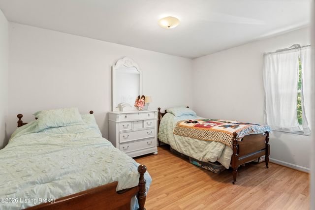 7214 Blazier Ct, Louisville, KY 40228