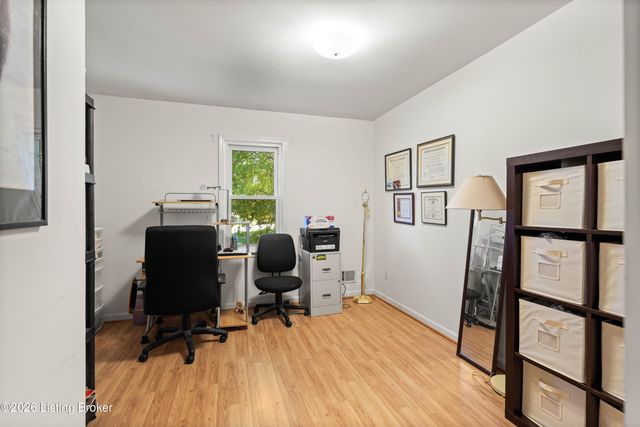 7214 Blazier Ct, Louisville, KY 40228