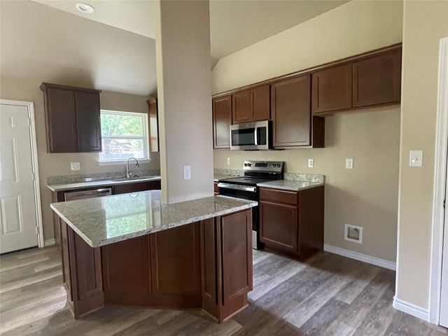 721 HILLBURN, West Tawakoni, TX 75474