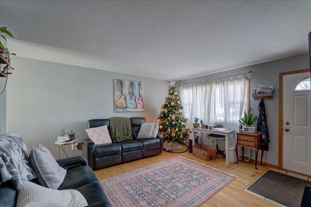 2-4 Meadowlark Drive, Madison, WI 53714