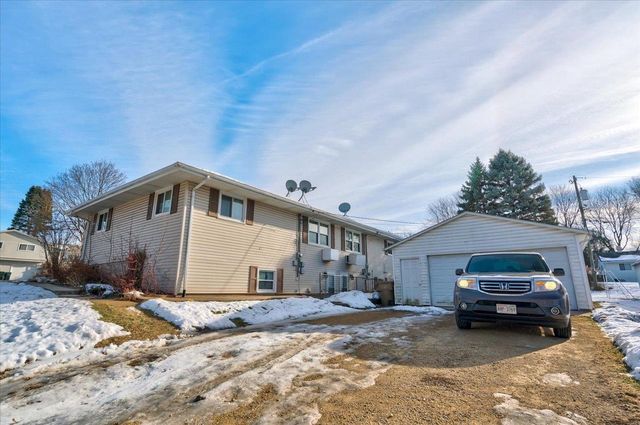 2-4 Meadowlark Drive, Madison, WI 53714