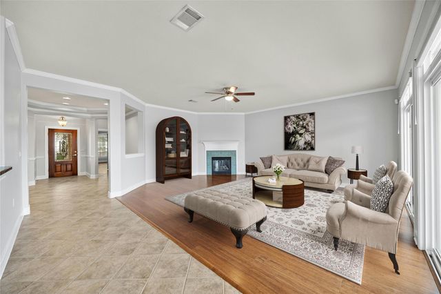 213 Dove Hollow TRL, Georgetown, TX 78633