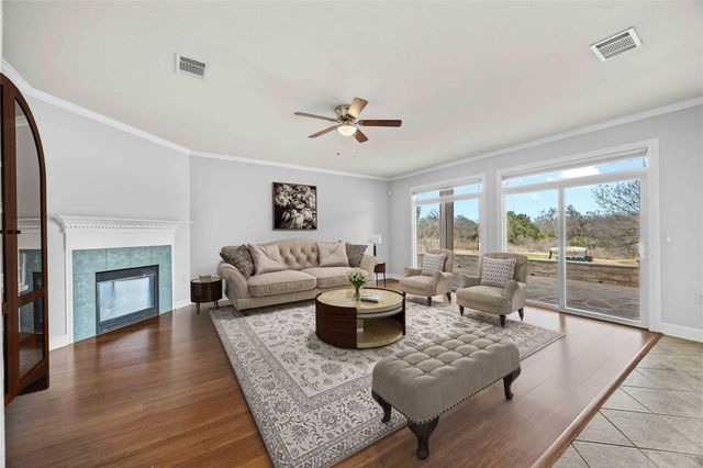 213 Dove Hollow TRL, Georgetown, TX 78633