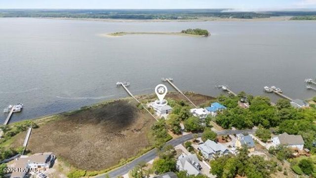 8720 Shipwatch Drive, Wilmington, NC 28412