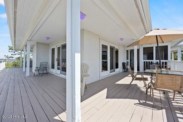 8720 Shipwatch Drive, Wilmington, NC 28412