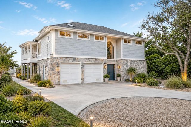 8720 Shipwatch Drive, Wilmington, NC 28412