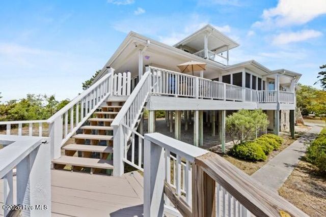 8720 Shipwatch Drive, Wilmington, NC 28412
