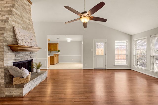 15715 Caprock Drive, Houston, TX 77598