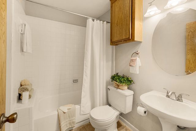 15715 Caprock Drive, Houston, TX 77598