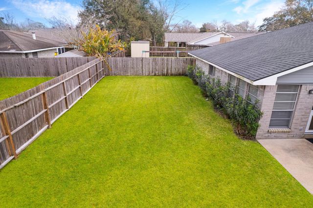 15715 Caprock Drive, Houston, TX 77598