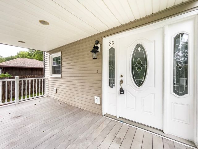 28 Wells Ave, Chicopee, MA 01020
