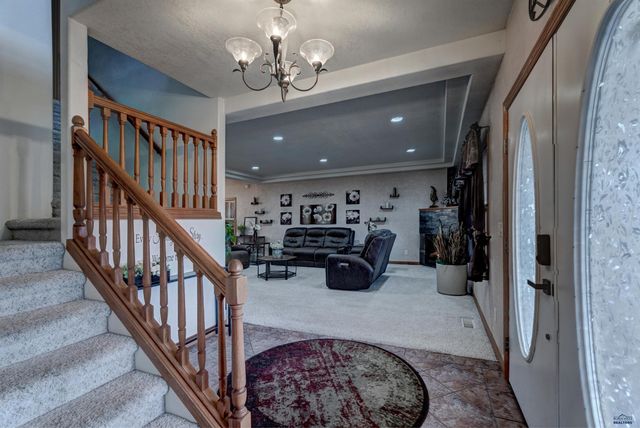 840 KINGSWOOD DR, Rapid City, SD 57702