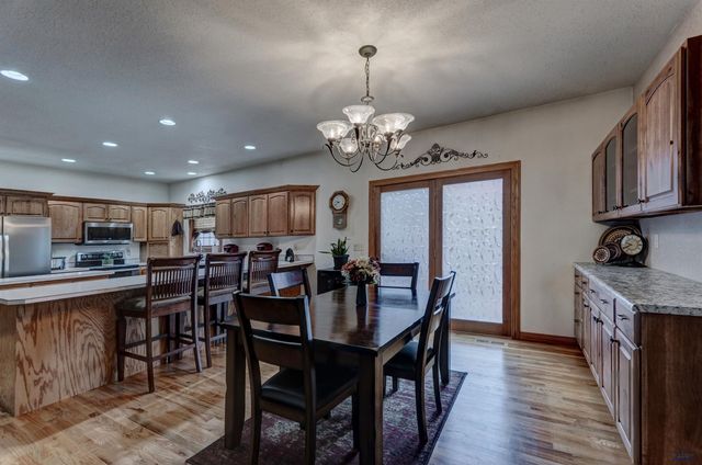 840 KINGSWOOD DR, Rapid City, SD 57702