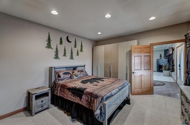 840 KINGSWOOD DR, Rapid City, SD 57702