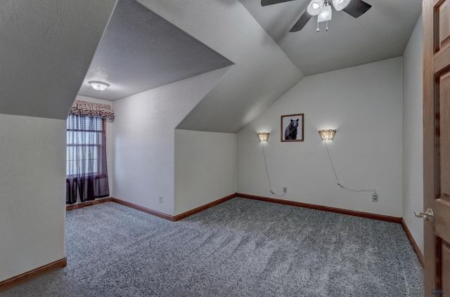 840 KINGSWOOD DR, Rapid City, SD 57702