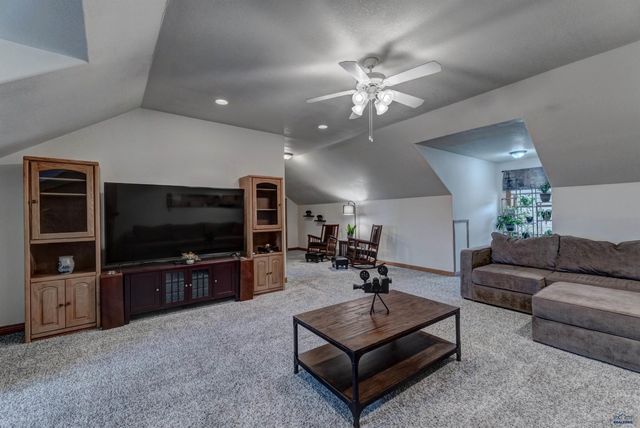 840 KINGSWOOD DR, Rapid City, SD 57702