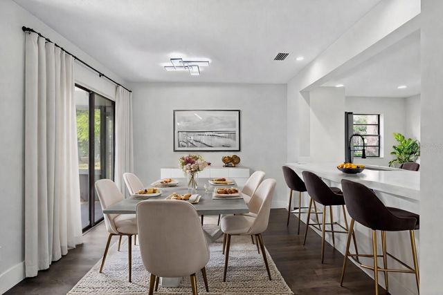 5014 BARRINGTON CIRCLE 2102, Sarasota, FL 34234